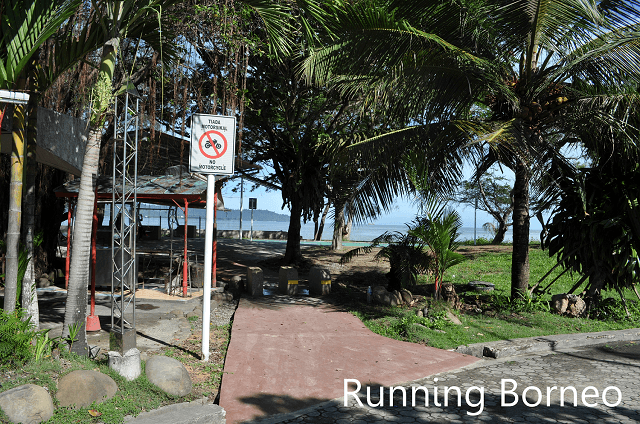 Lorong berbasikal dan jogging Taman Teluk Likas, Kota Kinabalu