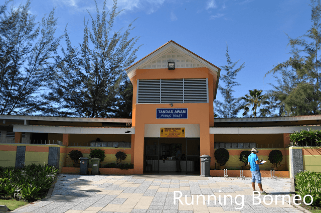 Lorong berbasikal dan jogging Taman Teluk Likas, Kota Kinabalu